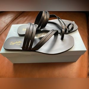 Seychelles Ladies Size 7 Black Summer Rain Strappy Flat Sandals